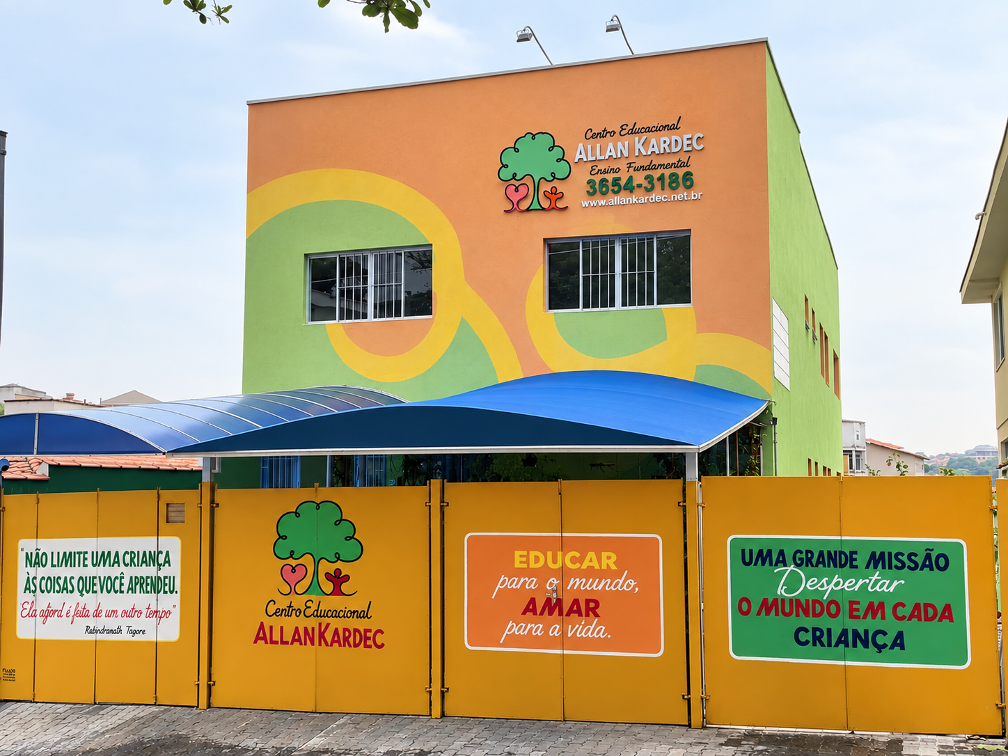 Fachada do Centro Educacional Allan Kardec em Osasco